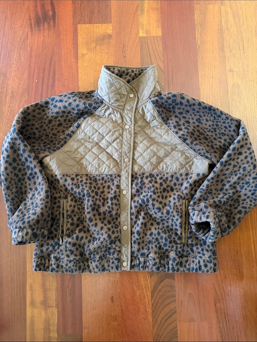 Abercrombie & Fitch Leopard-Print Fleece jacket size XL